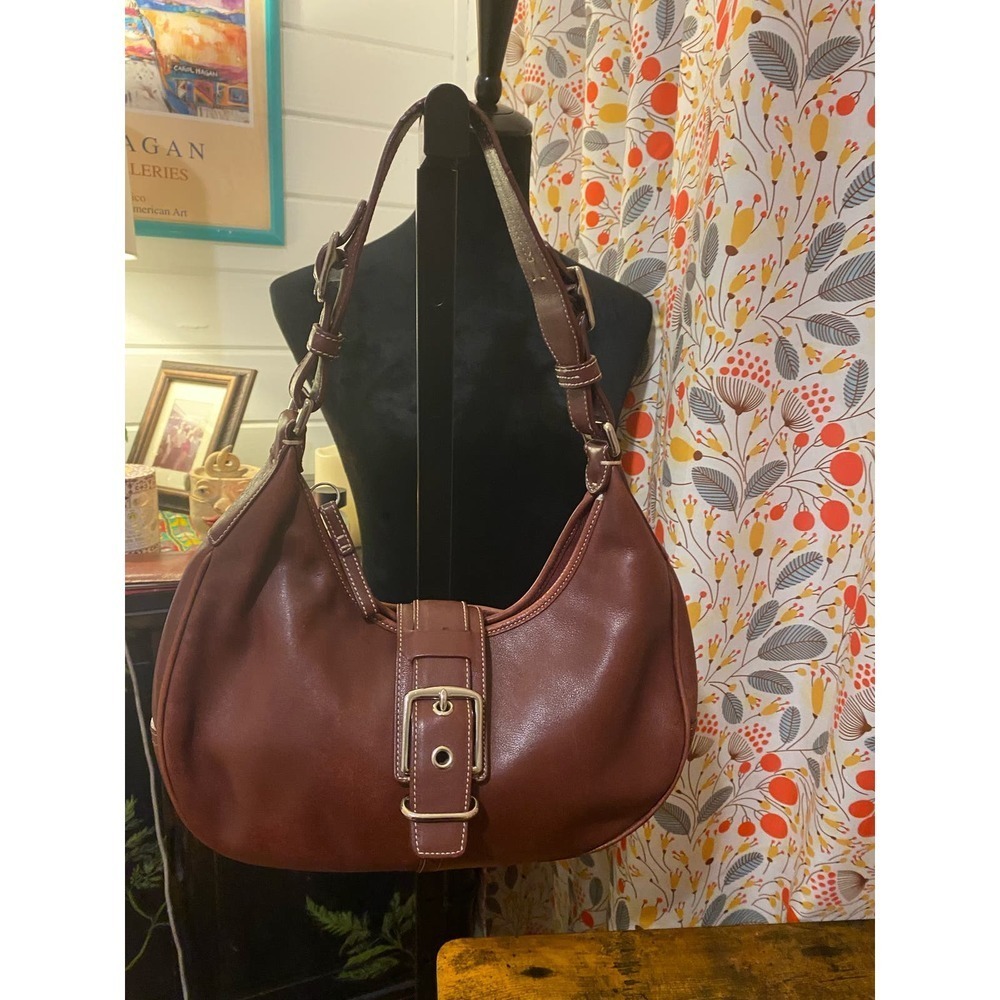 Coach Mahogony Cressant Shoulder bag glove tanned leather like new - Picture 2 of 7
